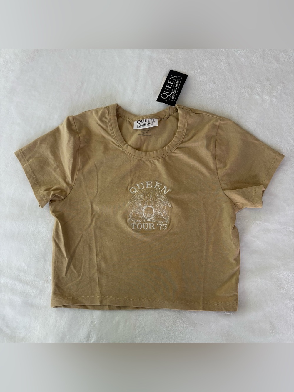 NWT Queen Graphic Tee